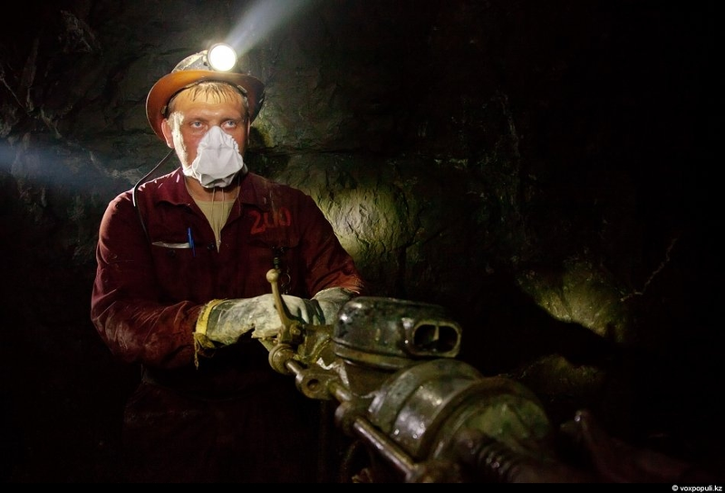 Illustration for article titled Former Soviet Mines Are Like Artificially Constructed Pits Of Hell